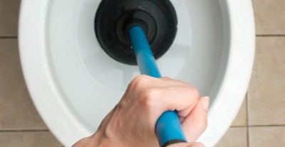 r its about to go down 5 ways to unclog the toilet